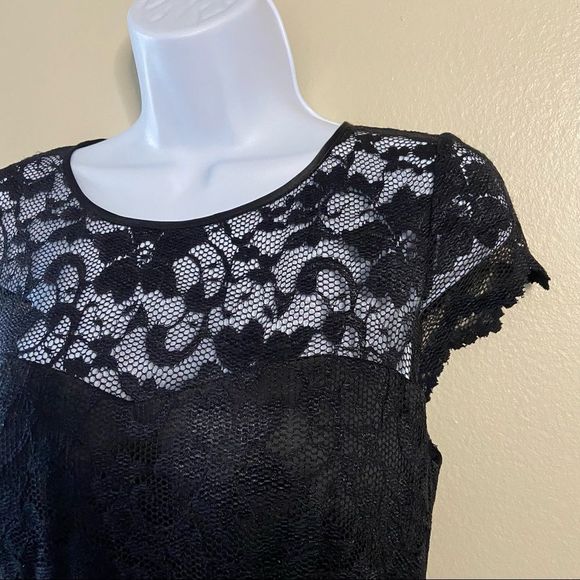 ELIZA J Lace Round Neck Cap Sleeve Sheath Dress - Picture 7 of 14